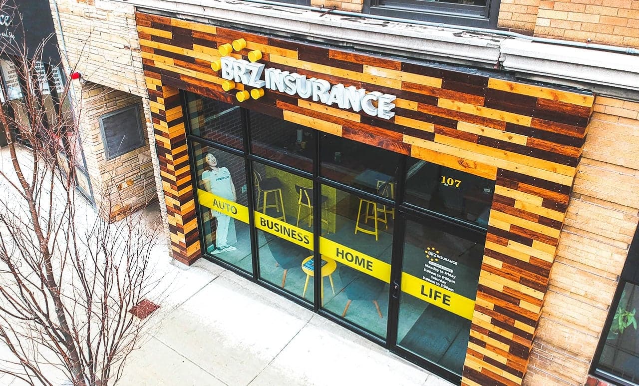 Fachada do escritório da Breezy Seguros